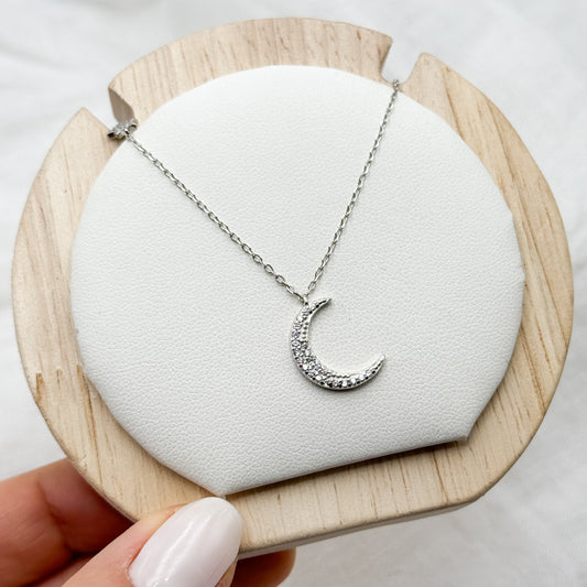 Collar media luna circones