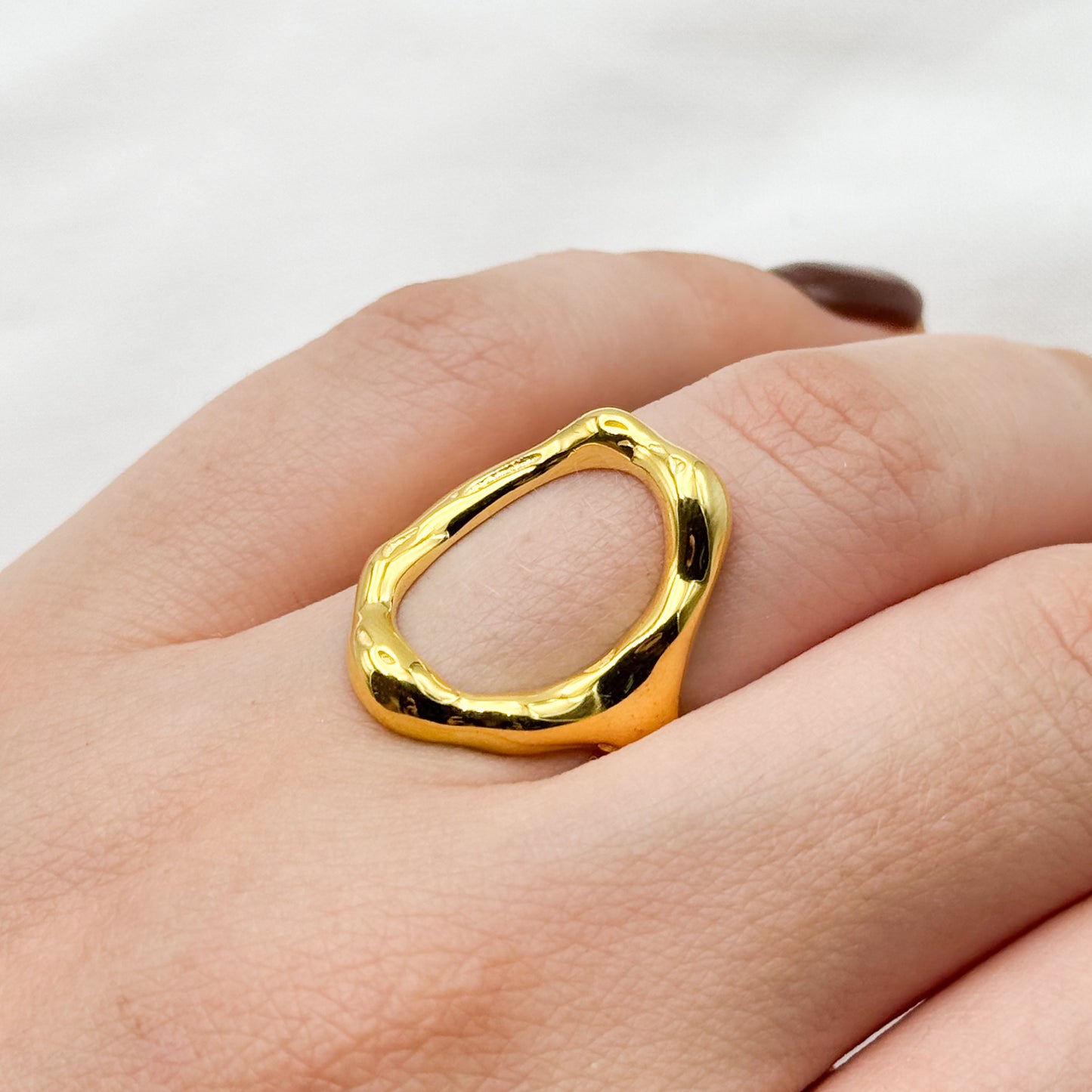 Anillo ajustable diseño bañado en oro