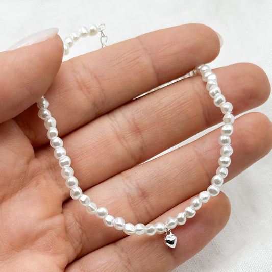 Tobillera perlas y corazón