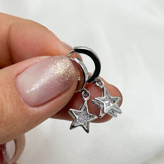 Aros argolla huggie estrellas