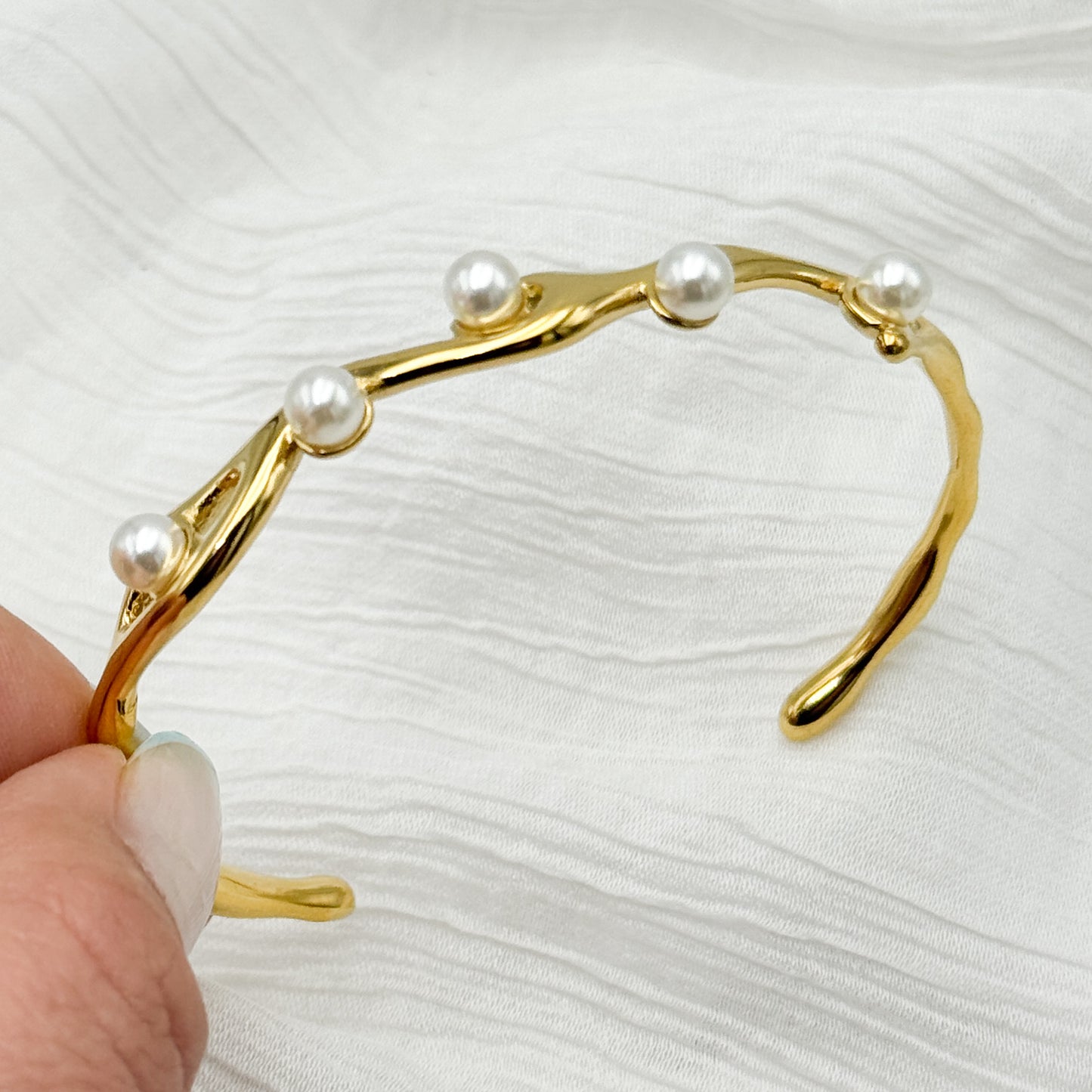 Pulsera esclava perlas bañado en oro