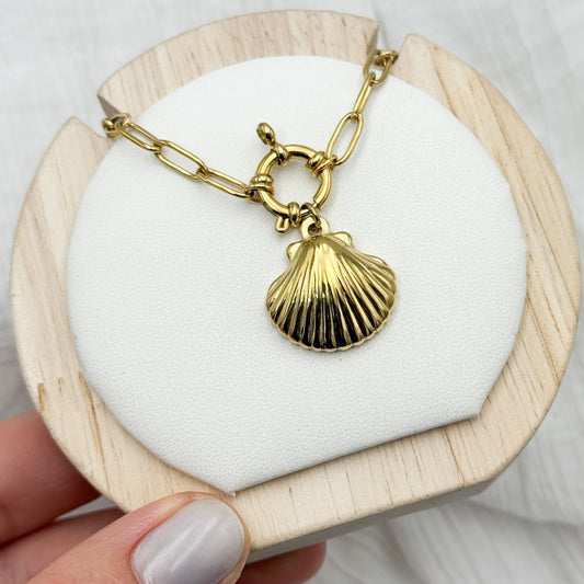 Collar de timón conchita bañado en oro