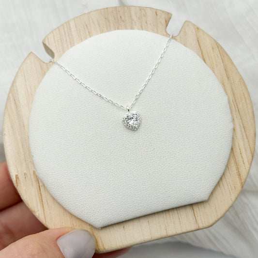 Collar punto de luz corazón pequeño