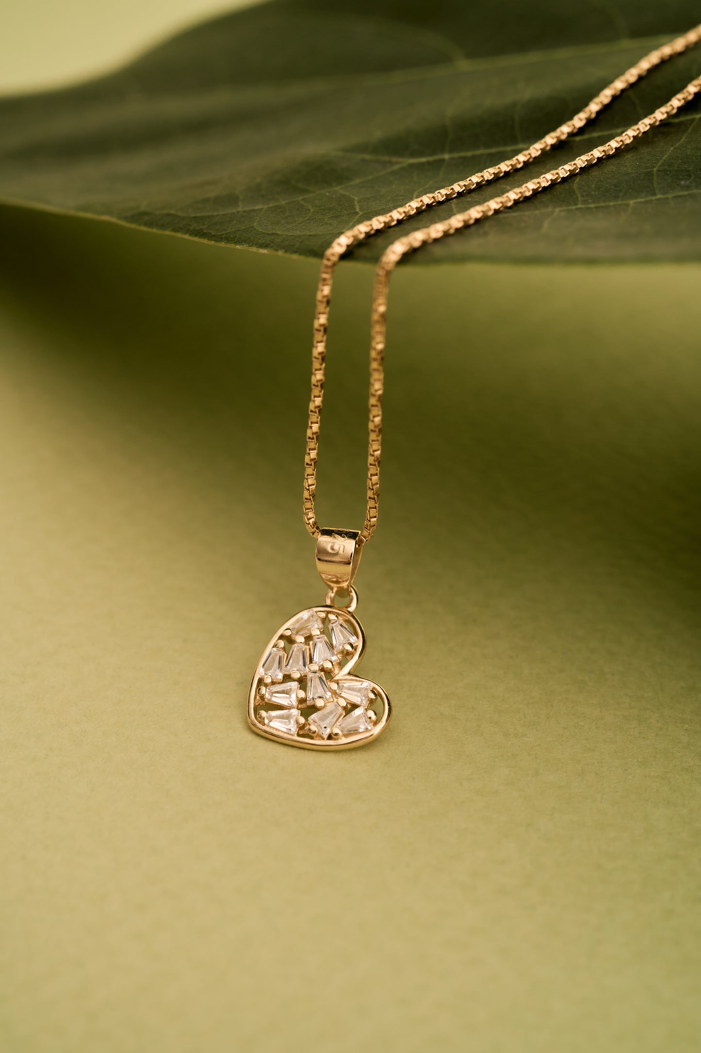 Collar corazón brillante