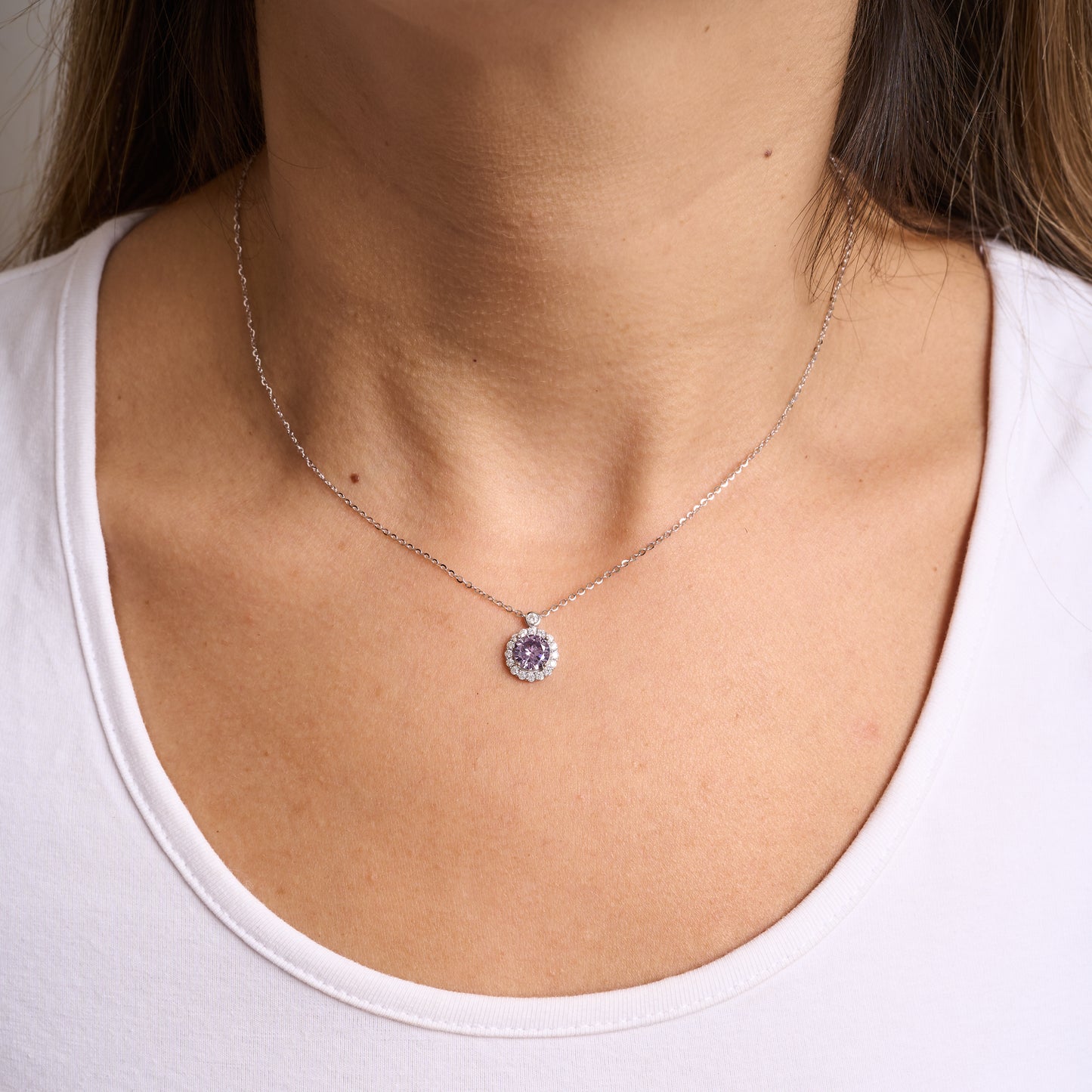 Collar aura lila