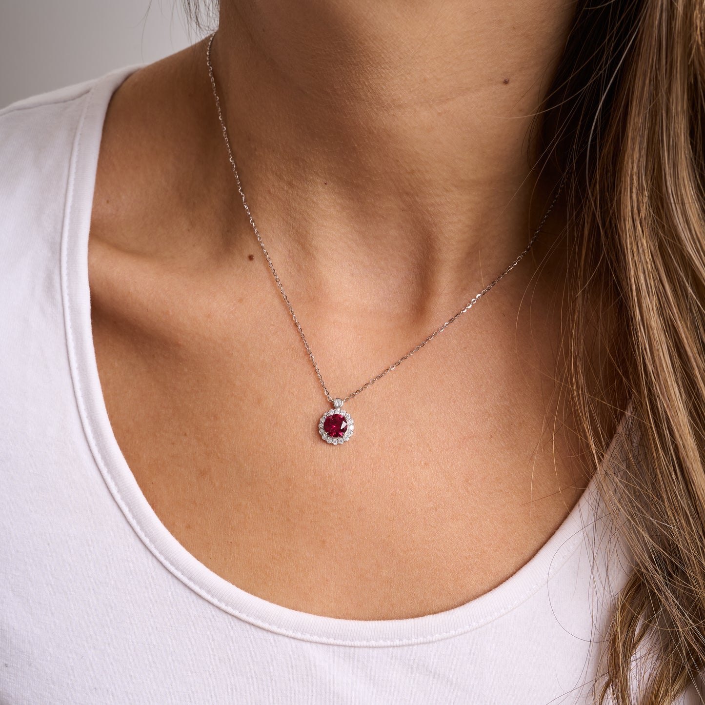 Collar aura rubi